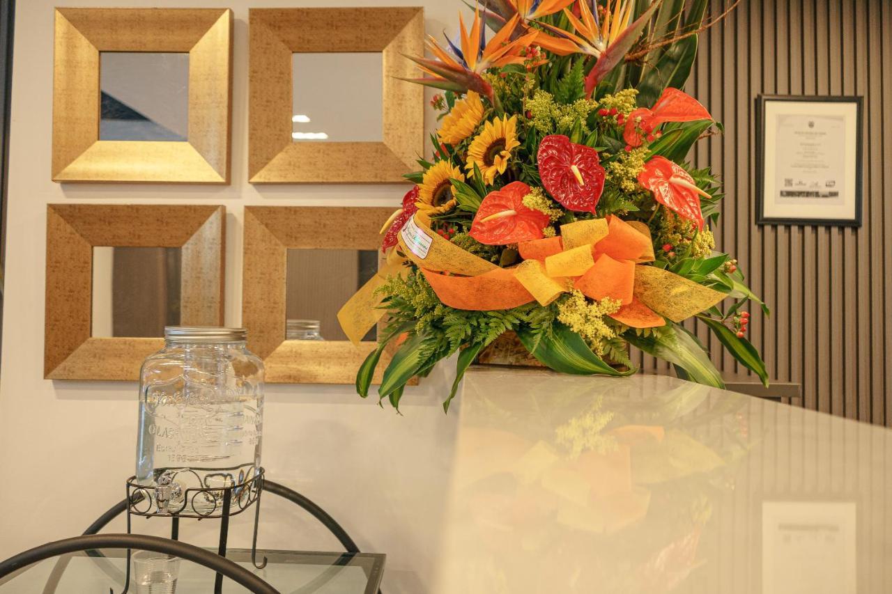 First Class Hotel Medellín Eksteriør bilde